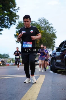 Runner Photo 4190750