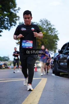 Runner Photo 4190760