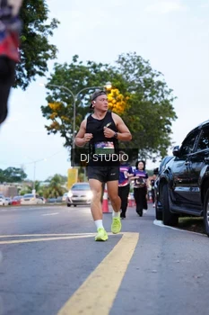 Runner Photo 4190833
