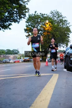 Runner Photo 4191042