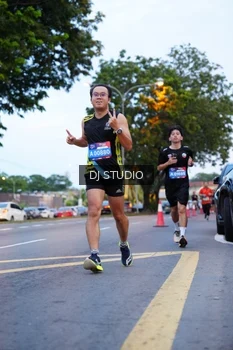 Runner Photo 4191060