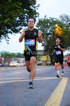 Runner Photo 4191068