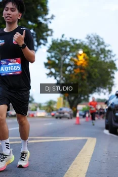 Runner Photo 4191508