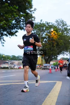 Runner Photo 4191531