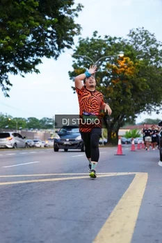 Runner Photo 4191533