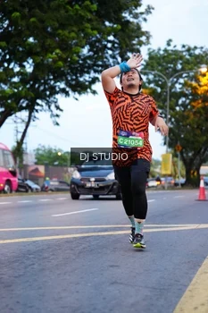 Runner Photo 4191542