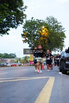 Runner Photo 4191600