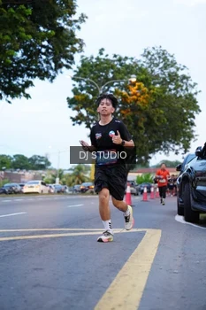 Runner Photo 4191629