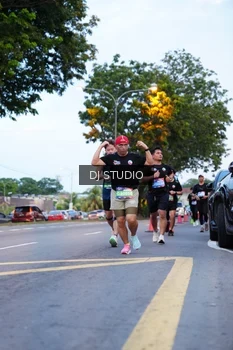 Runner Photo 4191657
