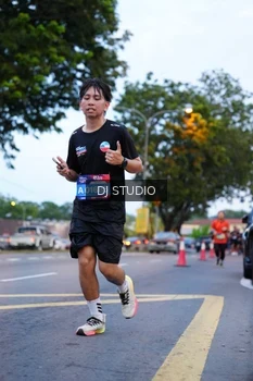 Runner Photo 4191676