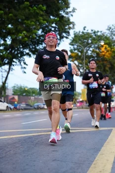 Runner Photo 4191708