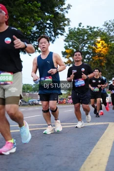 Runner Photo 4191726