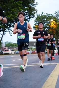 Runner Photo 4191733