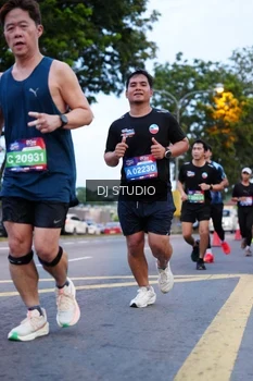 Runner Photo 4191739