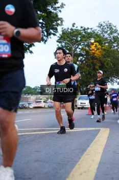 Runner Photo 4191767