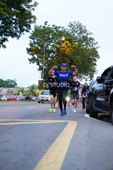 Runner Photo 4191851
