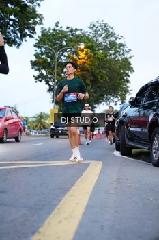 Runner Photo 4192059