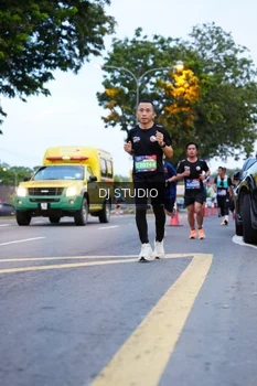 Runner Photo 4192241