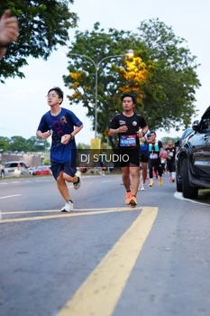 Runner Photo 4192280