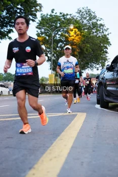 Runner Photo 4192347