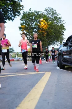 Runner Photo 4192477