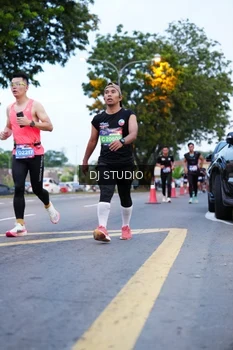 Runner Photo 4192517