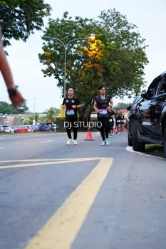 Runner Photo 4192571