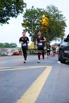 Runner Photo 4192617