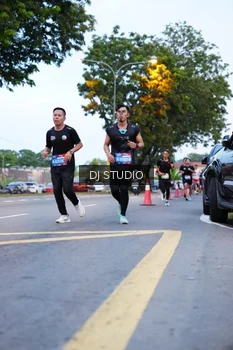 Runner Photo 4192624
