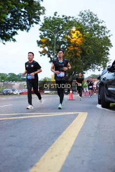Runner Photo 4192630