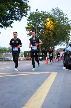 Runner Photo 4192636