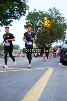 Runner Photo 4192648