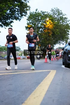 Runner Photo 4192649