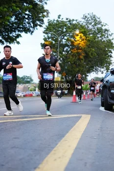 Runner Photo 4192660