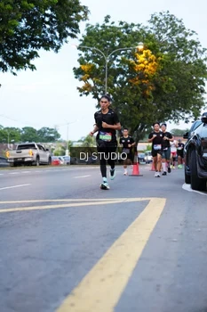 Runner Photo 4192699