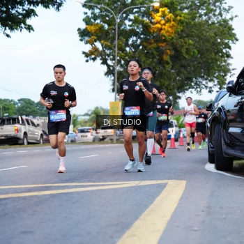 Runner Photo 4192773