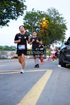 Runner Photo 4192817