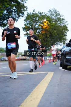 Runner Photo 4192856