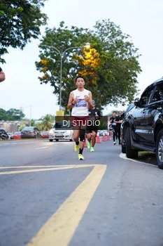 Runner Photo 4192933