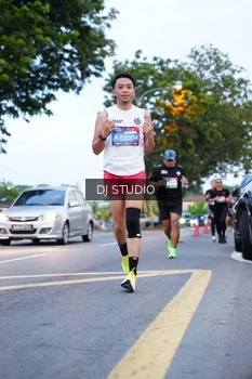 Runner Photo 4192973