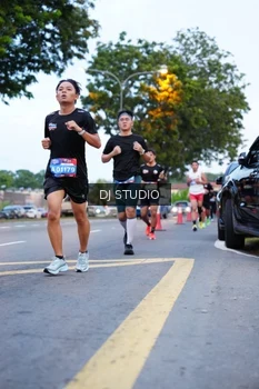Runner Photo 4192976