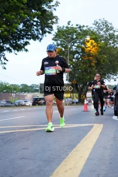 Runner Photo 4193016