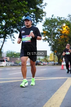 Runner Photo 4193053
