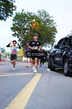 Runner Photo 4193263