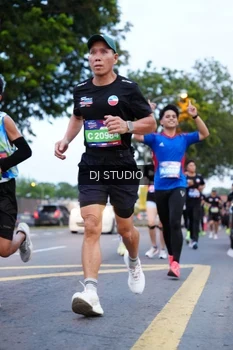 Runner Photo 4193275
