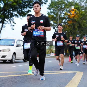 Runner Photo 4193335