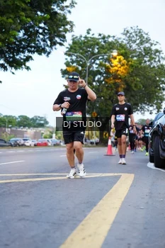 Runner Photo 4193377