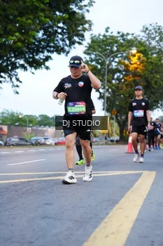 Runner Photo 4193399