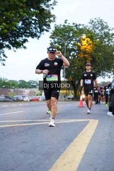 Runner Photo 4193403
