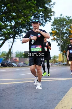 Runner Photo 4193412